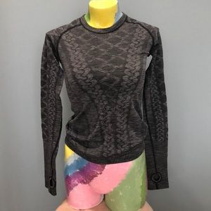 Lululemon fitted knit top Size S